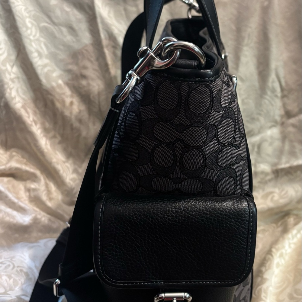 Coach Signature Messenger Tote in Charcoal and Black - Picture 5 of 8
